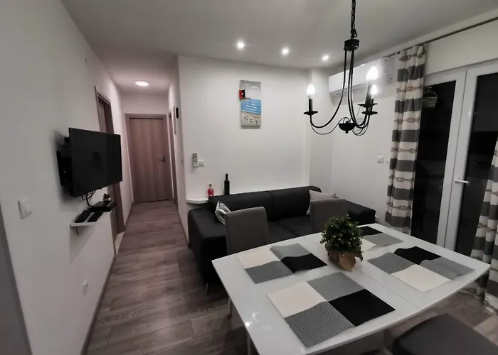 Matej Apartmen-balcony With View And Free Parking Apartman