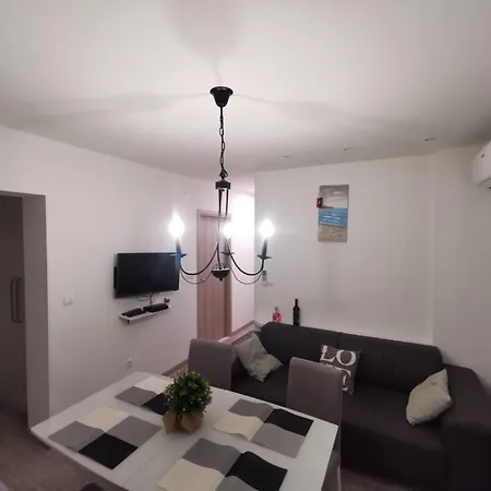 Апартаменти Matej Apartmen-balcony With View And Free Parking *